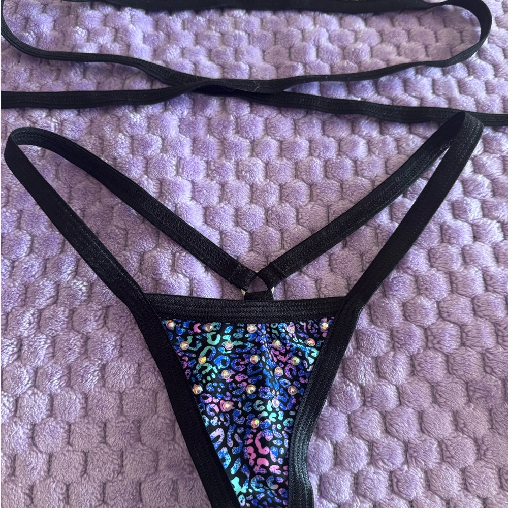 Colorful Leopard Print Bikini Set - Picture 7 of 9